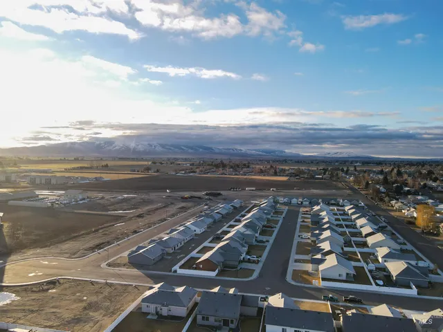 $332,465 | 550 Oxford Street, Burley, ID 83318