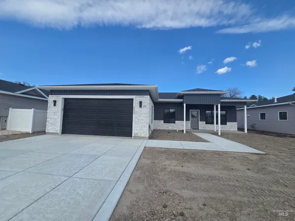 $332,465 | 550 Oxford Street, Burley, ID 83318
