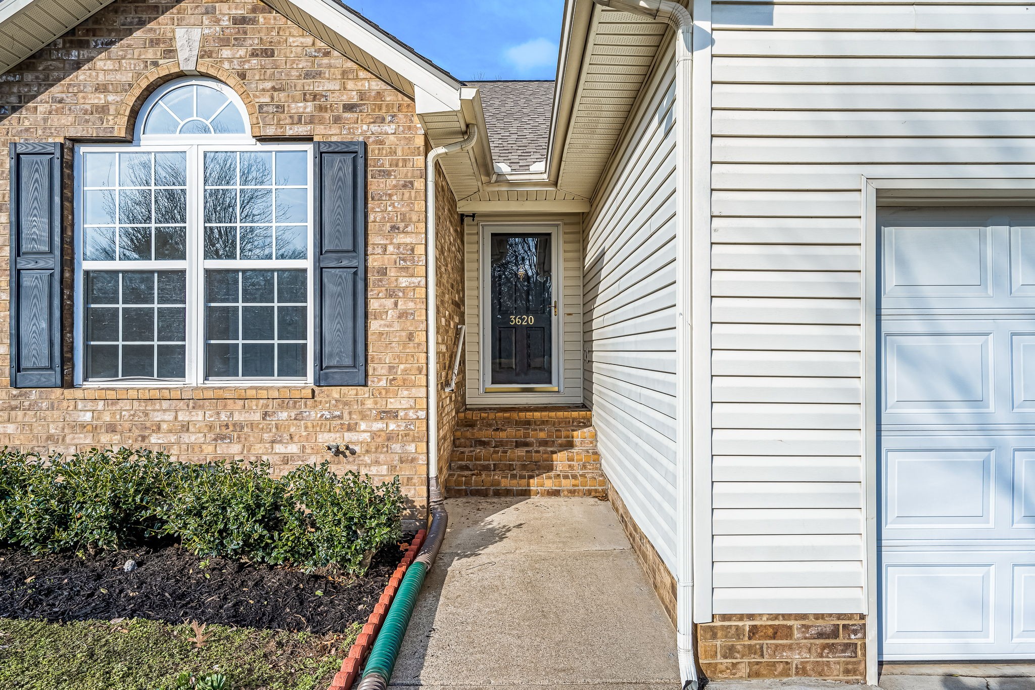 3620 Stevens Bend Drive Murfreesboro, TN 37127 - Photo 2 of 31 a front view of a house