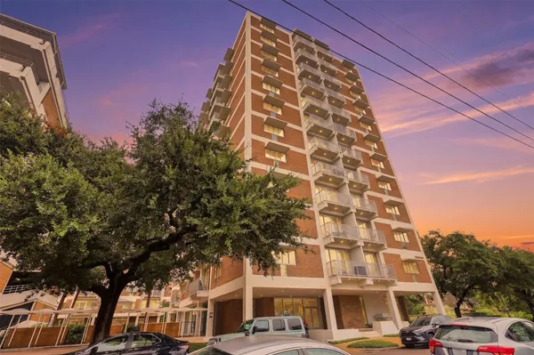 $185,000 | 3614 Montrose Boulevard, Unit 1001, Houston, TX 77006