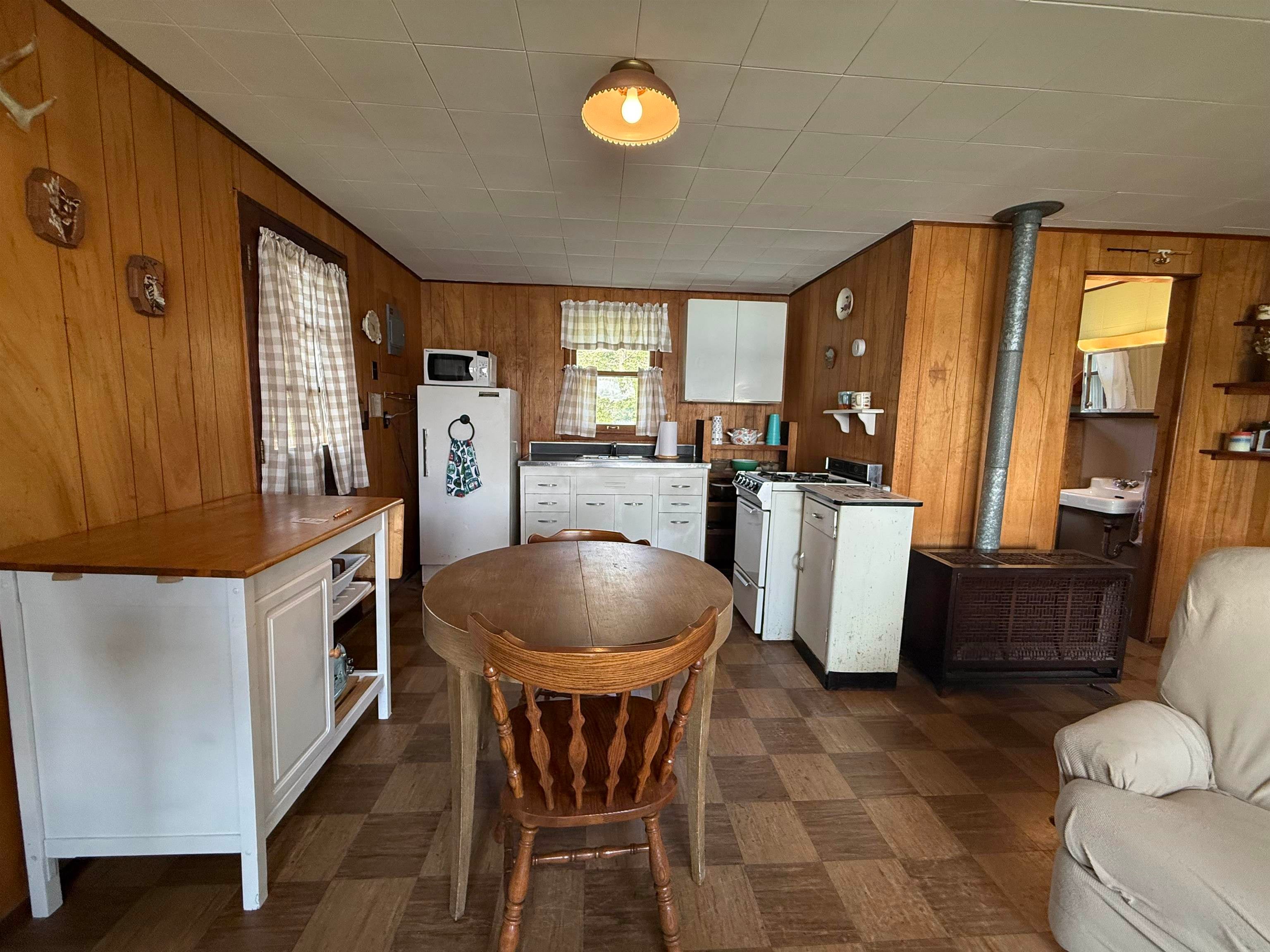 10379 North Lake Road Amherst Junction, WI 54407 - Photo 28 of 31 Gallery Image 28