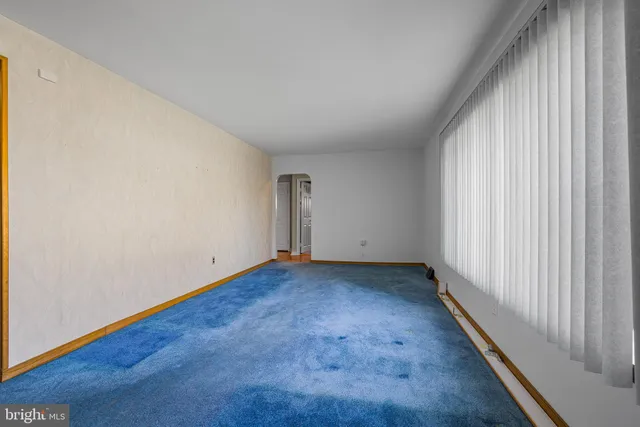 $350,000 | 14 Longview Drive, Newark, DE 19711