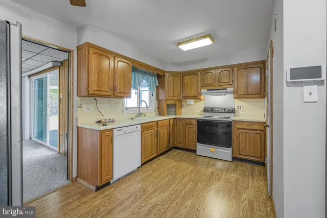 $350,000 | 14 Longview Drive, Newark, DE 19711