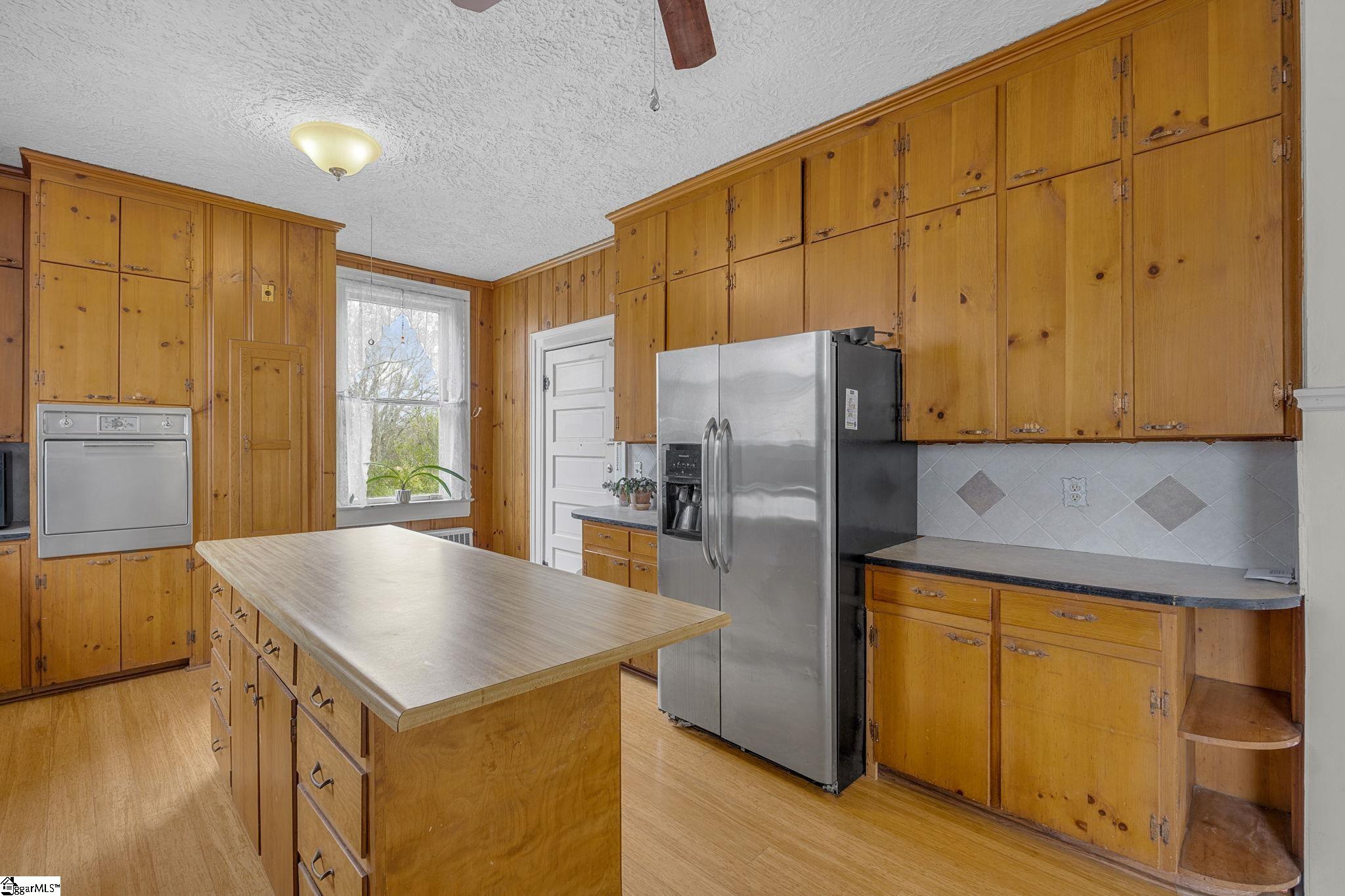 508 North Broad Street Clinton, SC 29325 - Photo 17 of 49