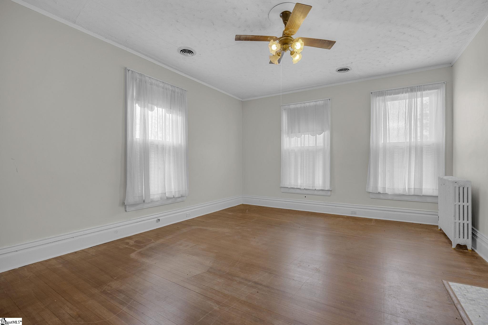 508 North Broad Street Clinton, SC 29325 - Photo 26 of 49