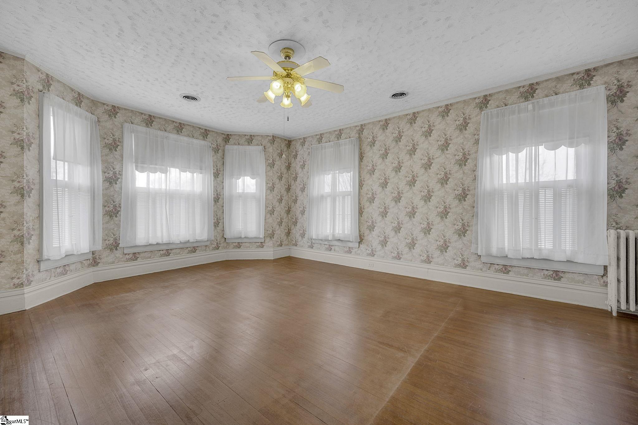 508 North Broad Street Clinton, SC 29325 - Photo 31 of 49