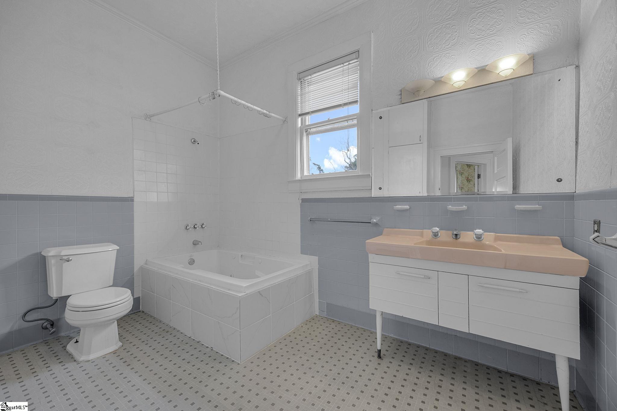 508 North Broad Street Clinton, SC 29325 - Photo 35 of 49