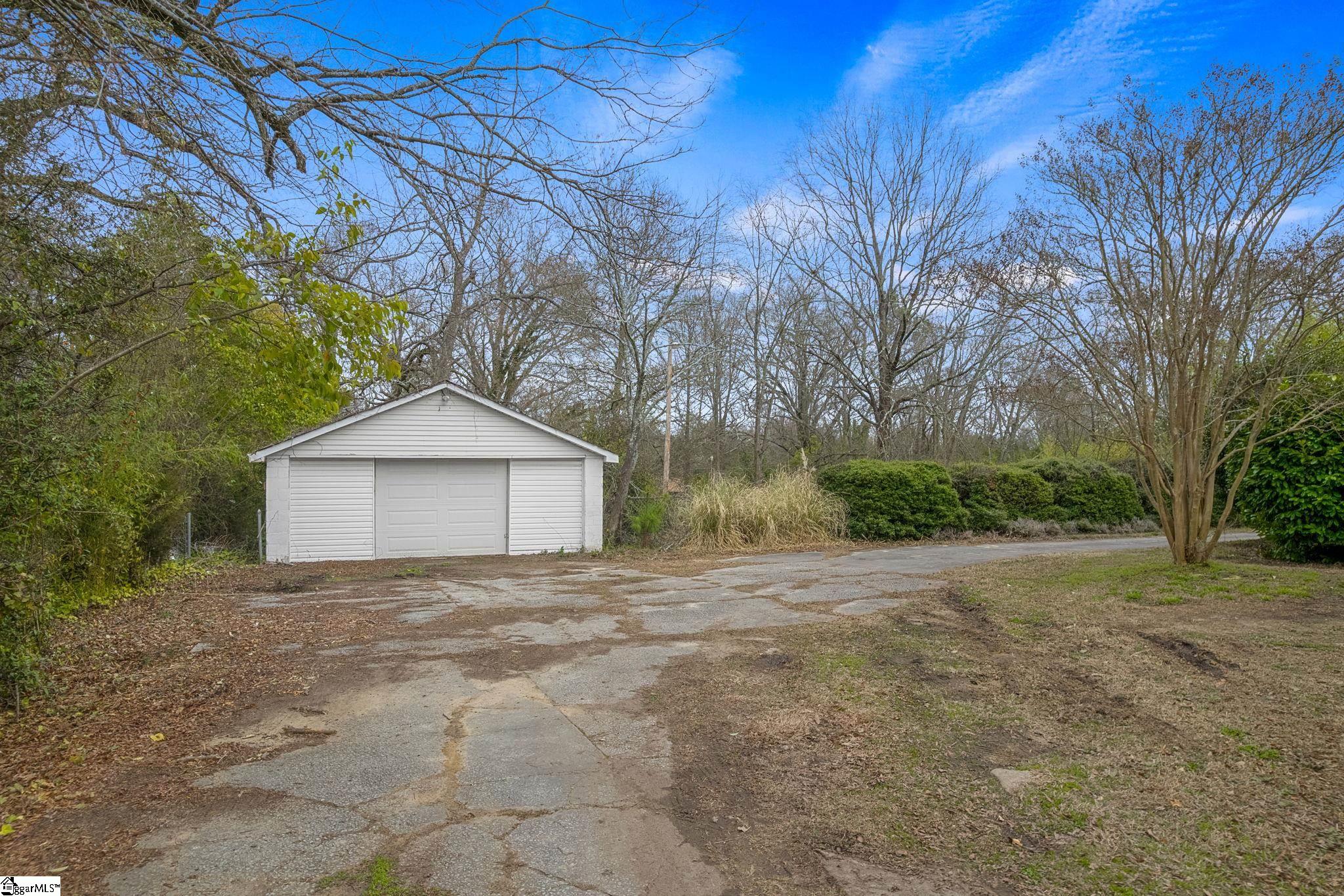 508 North Broad Street Clinton, SC 29325 - Photo 39 of 49