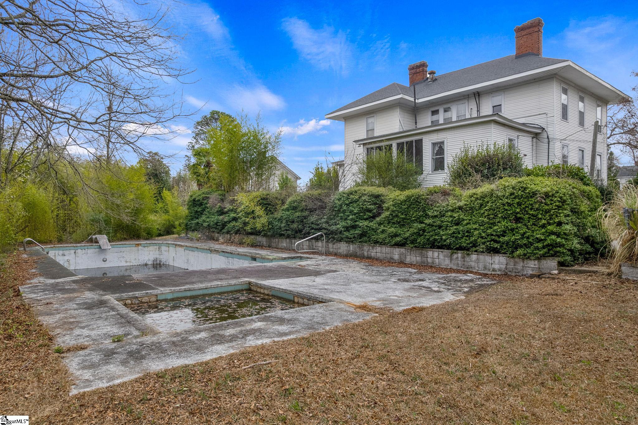 508 North Broad Street Clinton, SC 29325 - Photo 40 of 49