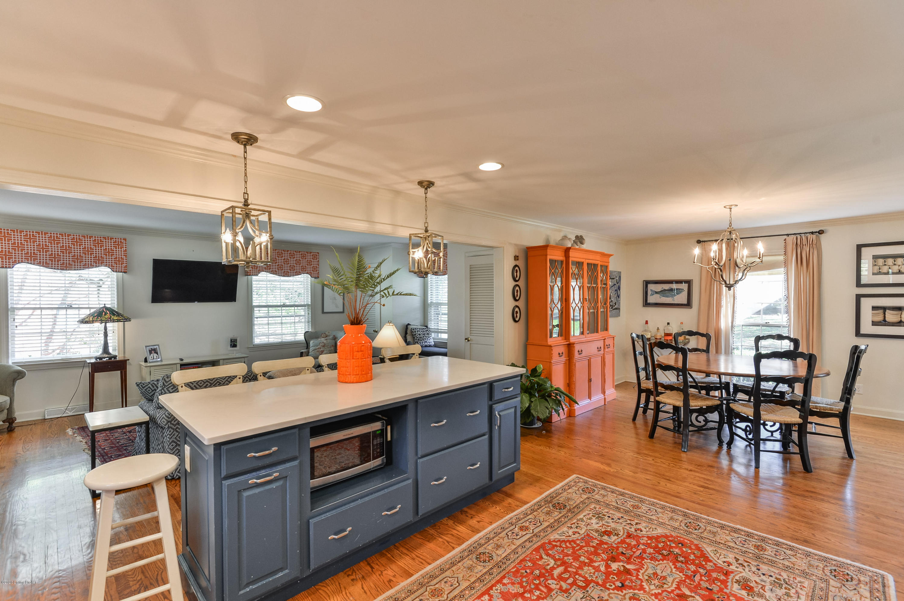 5705 Apache Road Louisville, KY 40207 - Photo 17 of 50 023 - 20201104 1312