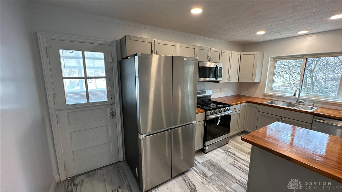 200 West Nottingham Road Dayton, OH 45405 - Photo 11 of 48 Gallery Image 11