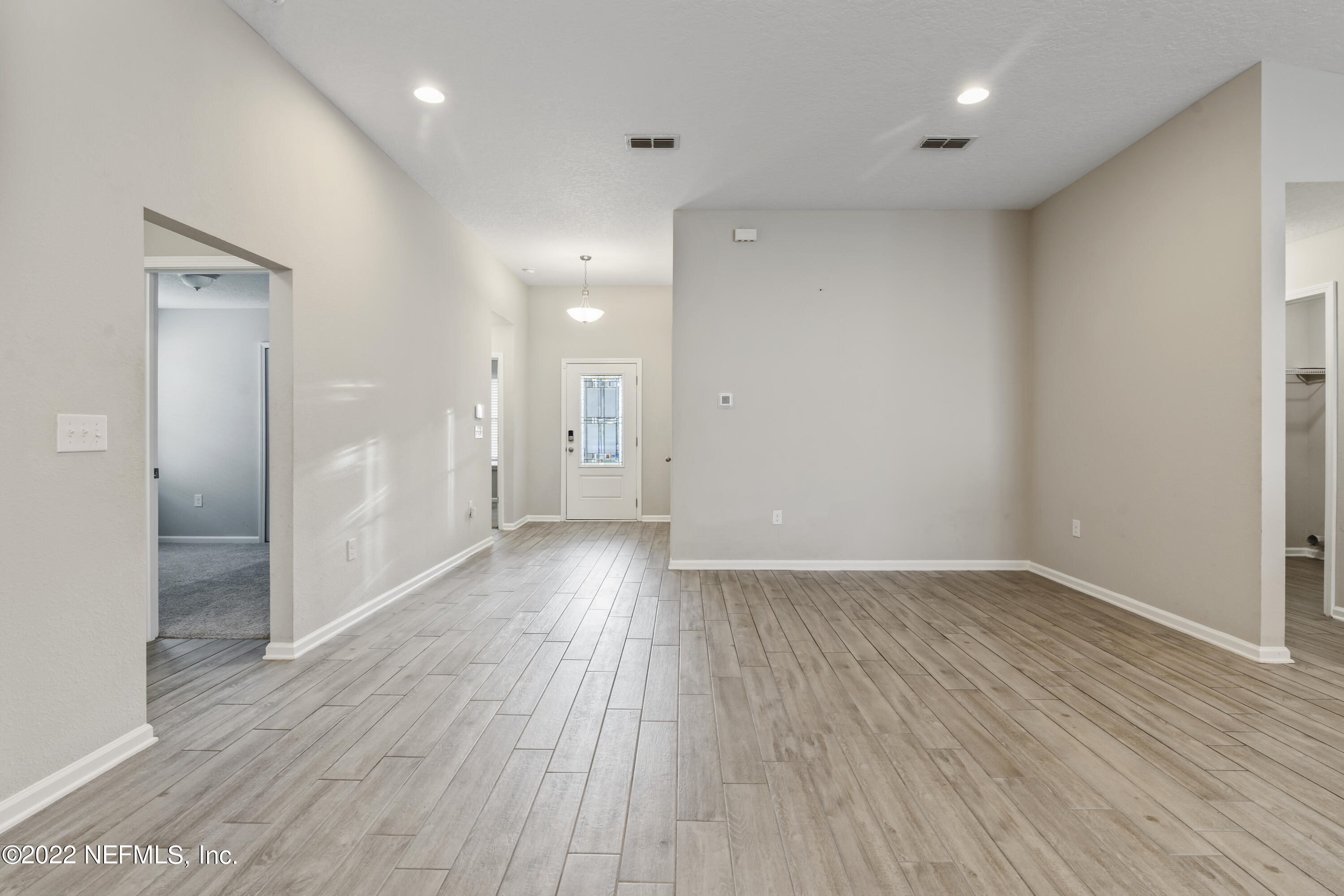 8015 Island Fox Road Jacksonville, FL 32222 - Photo 6 of 46 06