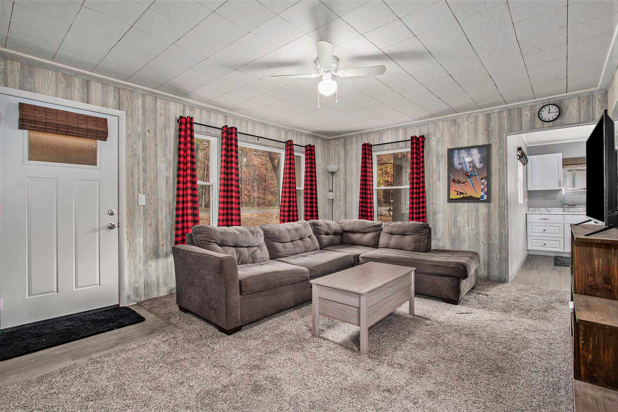 3025 Hall Road Muskegon, MI 49442 - Photo 8 of 28 007_s22a2322