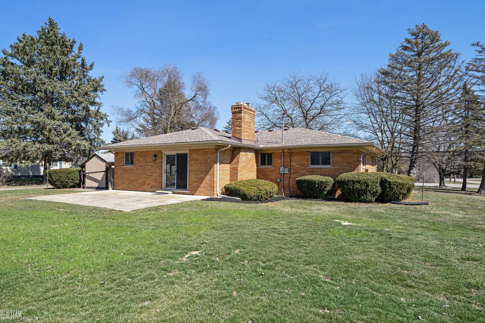 56301 Omo Road Macomb, MI 48042 - Photo 30 of 47 50104667-29.JPG