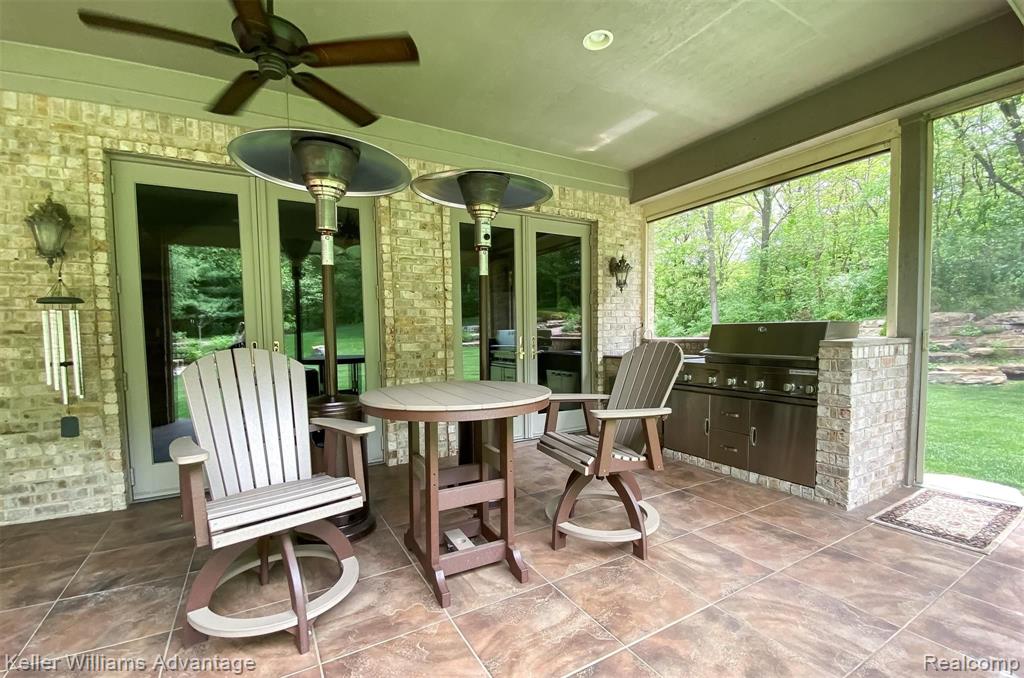 5520 Oak Bluff Road Rochester, MI 48306 - Photo 14 of 60