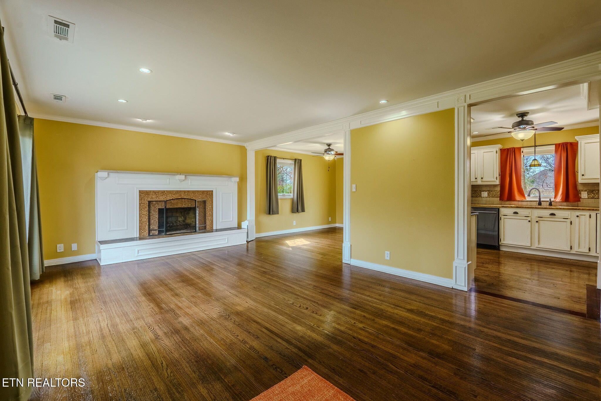 332 Crestview Road Knoxville, TN 37934 - Photo 7 of 38 Gallery Image 7