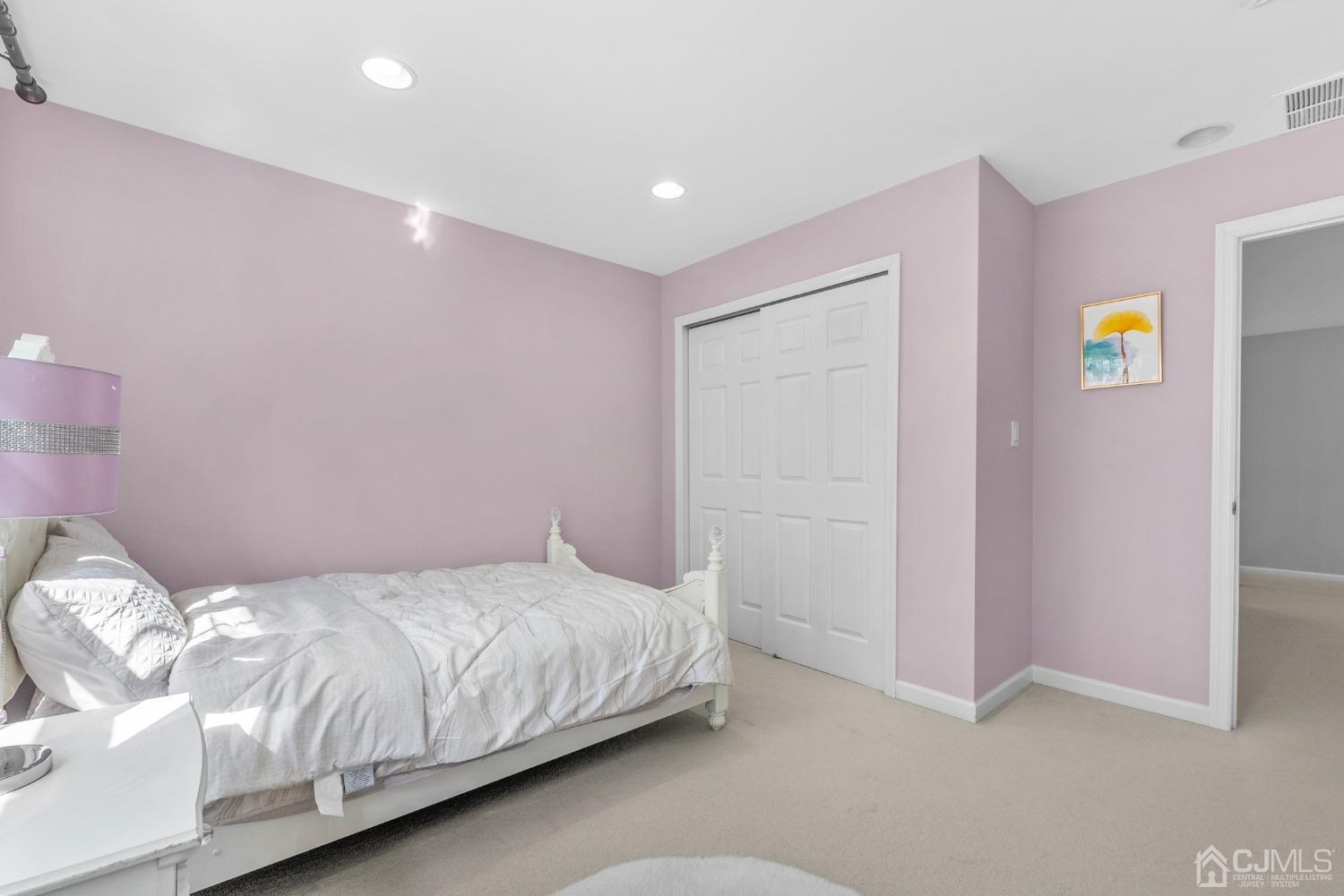 115 Warwick Road West Windsor, NJ 08550 - Photo 18 of 46 Gallery Image 18
