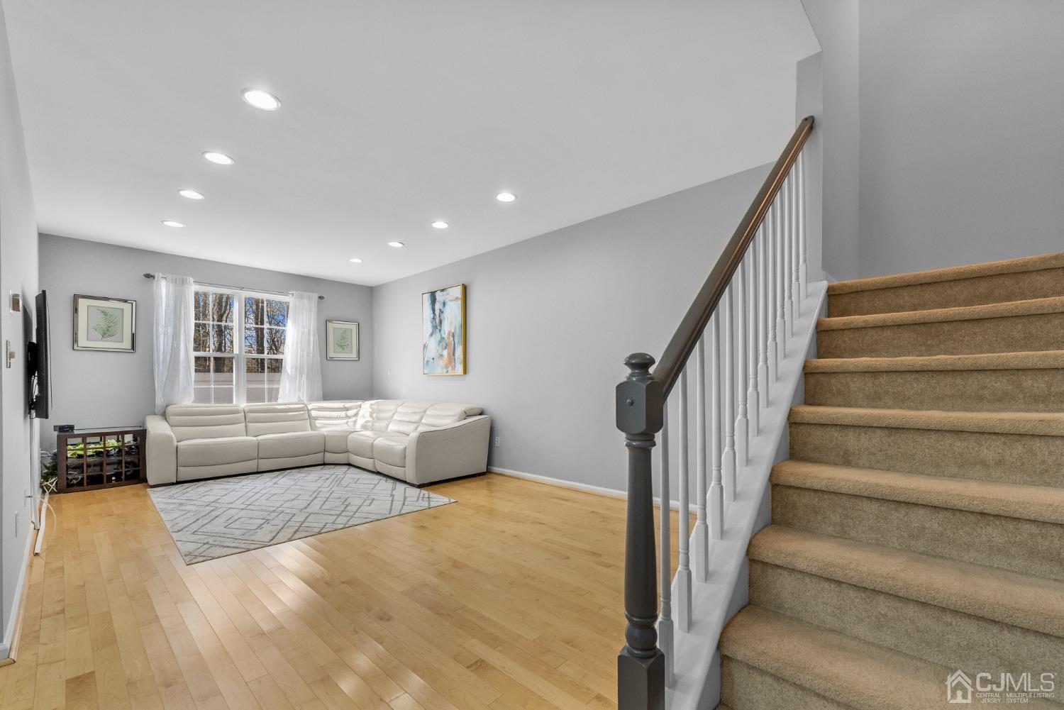 115 Warwick Road West Windsor, NJ 08550 - Photo 2 of 46 Gallery Image 2