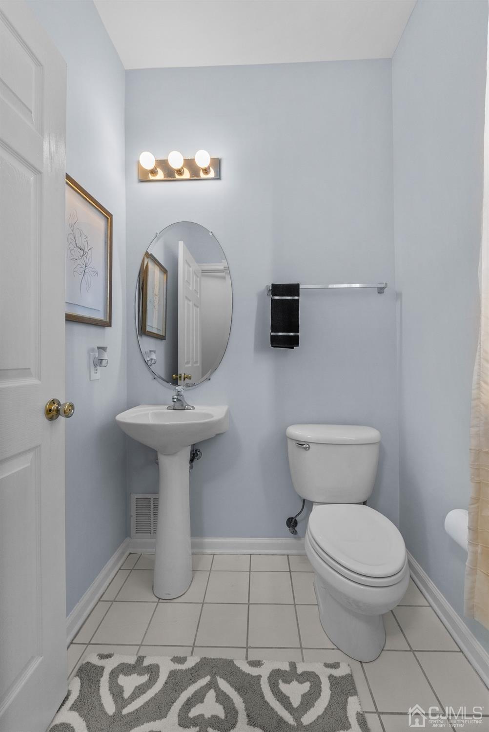 115 Warwick Road West Windsor, NJ 08550 - Photo 34 of 46 Gallery Image 34