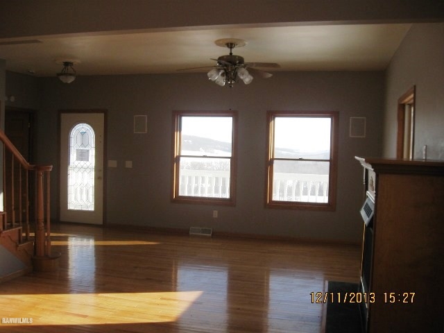2076 West Morley Road Elizabeth, IL 61028 - Photo 3 of 25 Gallery Image 3