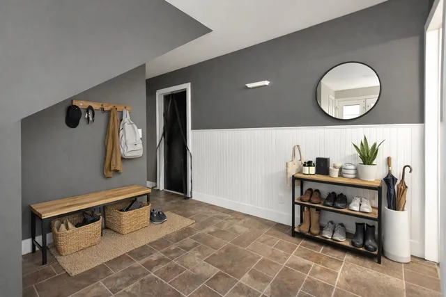 $384,900 | 802 South Mercer Avenue, Bloomington, IL 61701