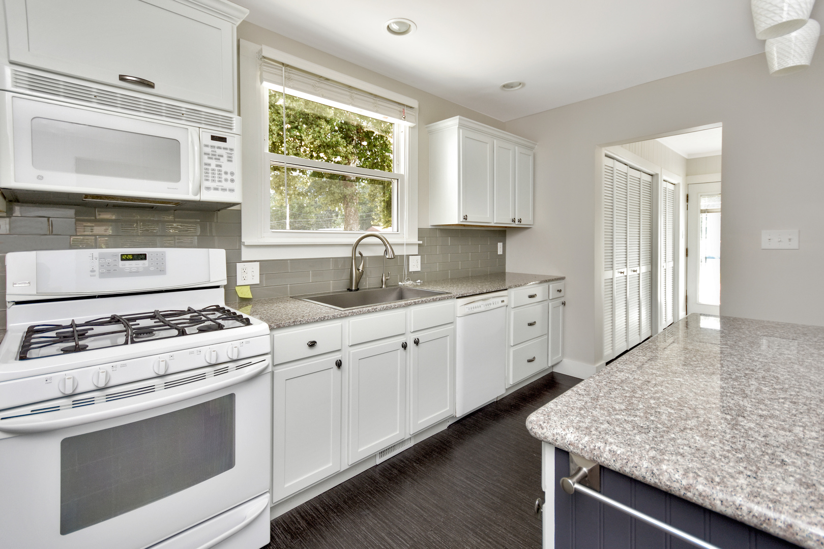 802 South Mercer Avenue Bloomington, IL 61701 - Photo 31 of 75