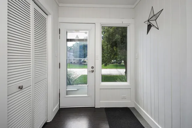 $384,900 | 802 South Mercer Avenue, Bloomington, IL 61701