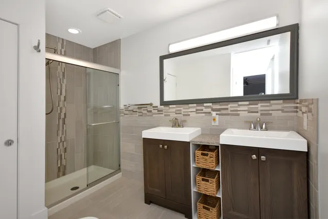 $384,900 | 802 South Mercer Avenue, Bloomington, IL 61701