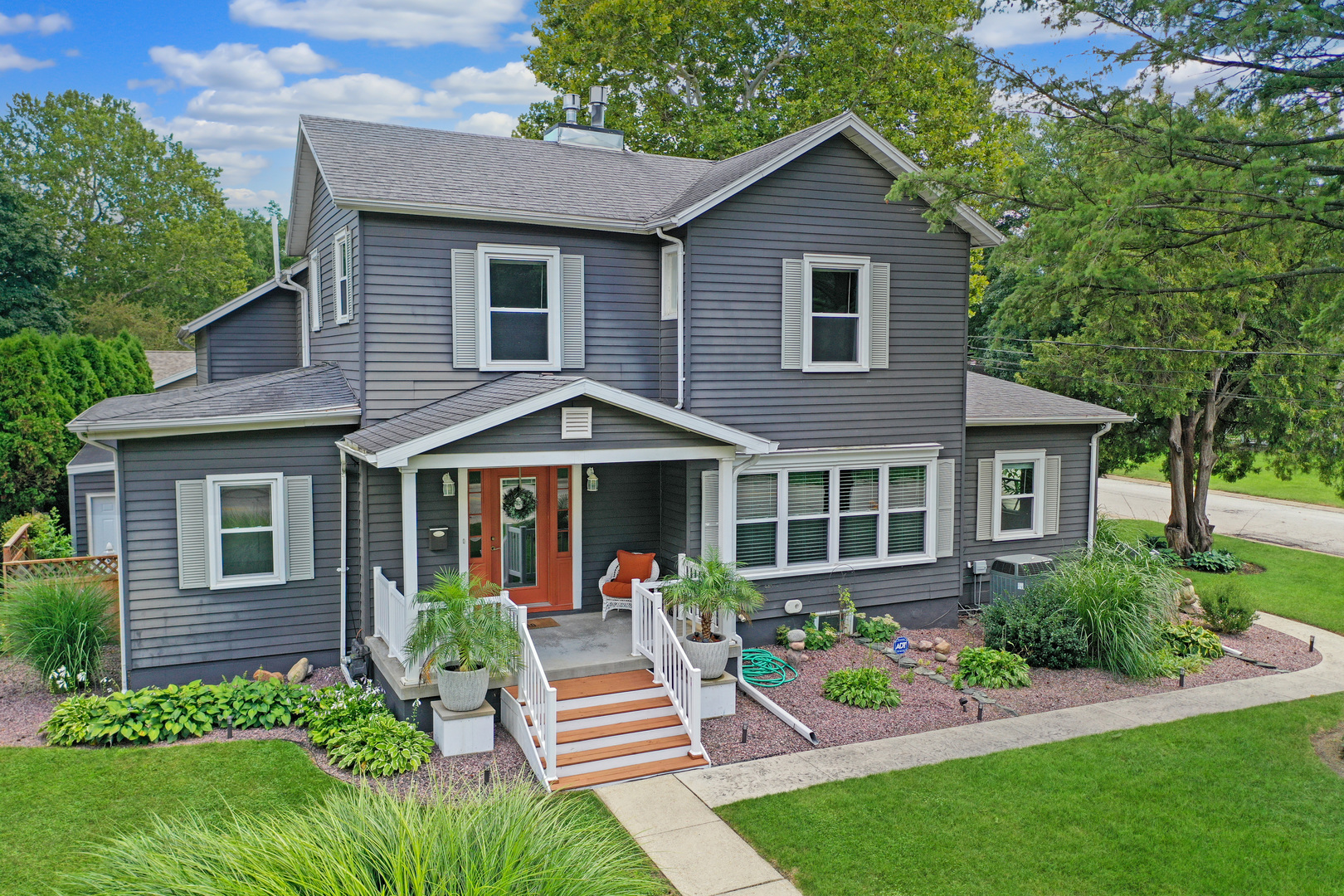 802 South Mercer Avenue Bloomington, IL 61701 - Photo 4 of 63