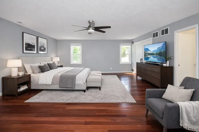 $384,900 | 802 South Mercer Avenue, Bloomington, IL 61701