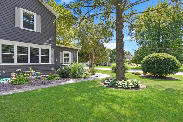 $384,900 | 802 South Mercer Avenue, Bloomington, IL 61701