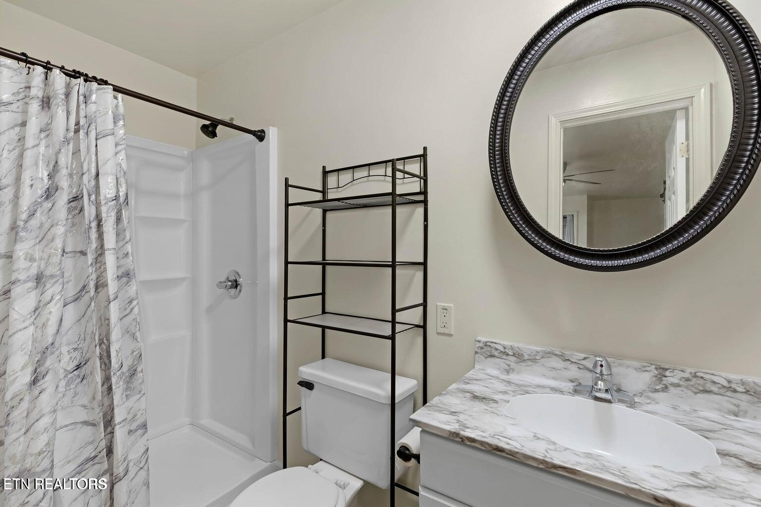 103 Mahala Road, Unit B Sweetwater, TN 37874 - Photo 8 of 11 20250609024407987057000000-o