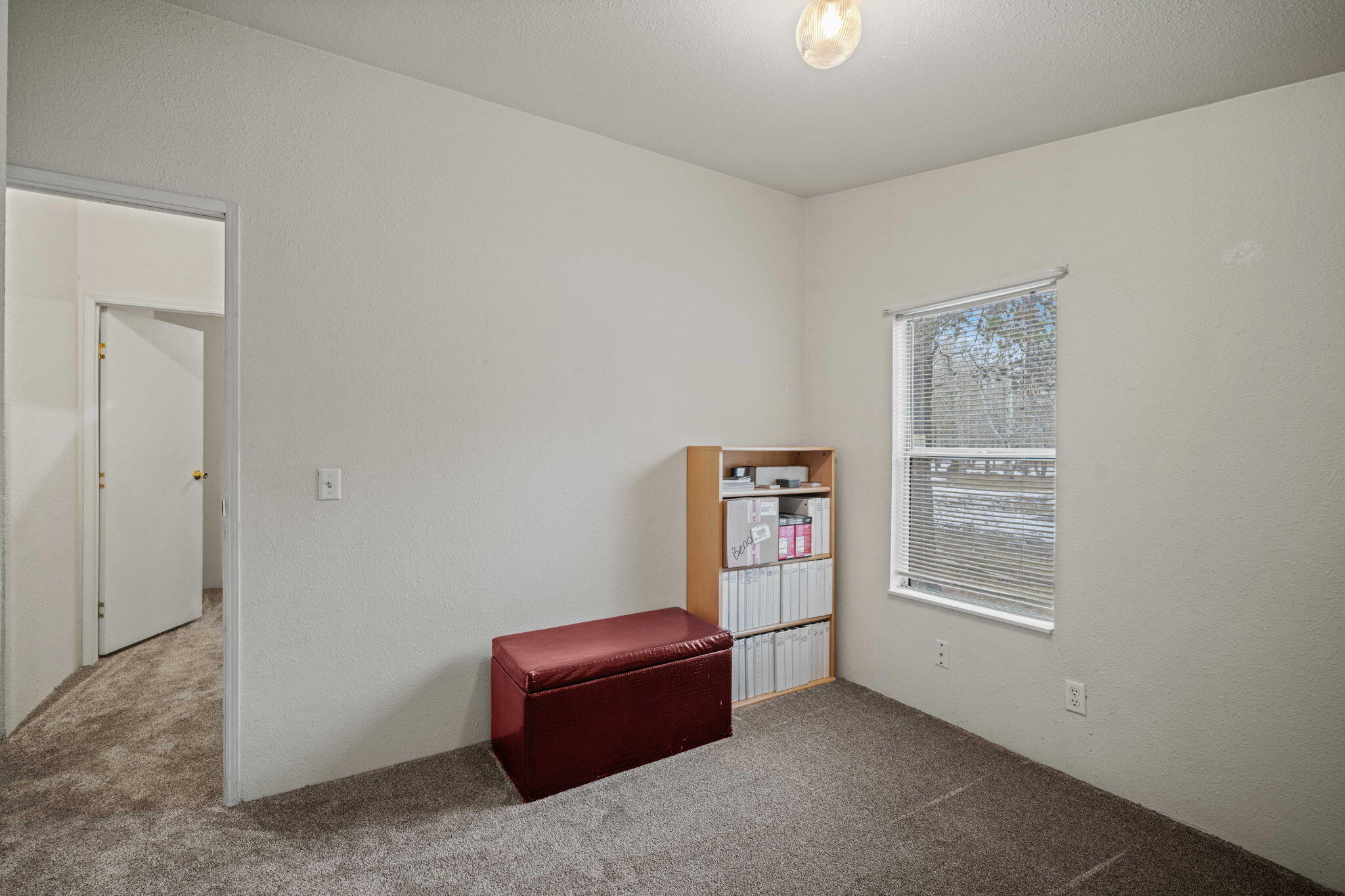 55633 Swan Road Bend, OR 97707 - Photo 19 of 35 Third Bedroom