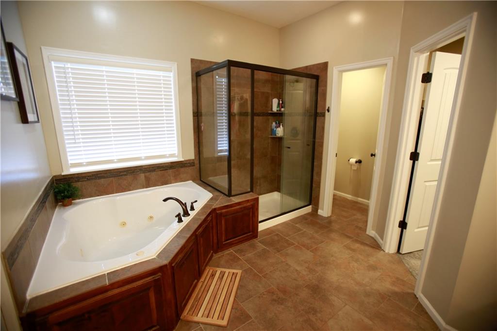1304 Aberdeen Circle Raymore, MO 64083 - Photo 32 of 36