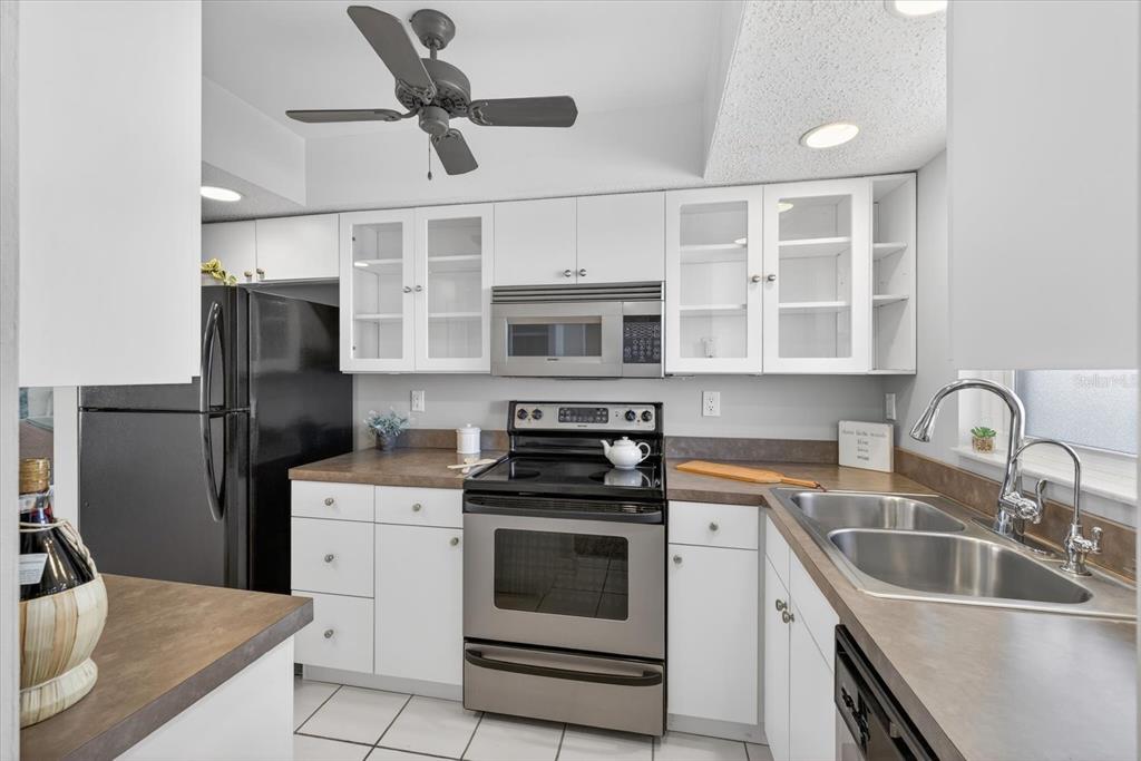 4939 Floramar Terrace, Unit 710 New Port Richey, FL 34652 - Photo 10 of 44