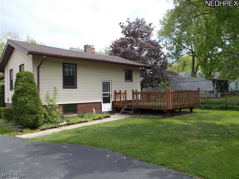 1544 Commodore Road Lyndhurst, OH 44124 - Photo 11 of 13 Gallery Image 11