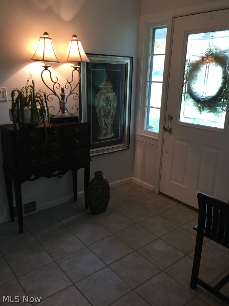 4154 Windsor Road Youngstown, OH 44512 - Photo 2 of 22 Gallery Image 2