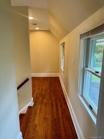 $2,800 | 29 1/2 Woolsey Avenue, Glen Cove, NY 11542