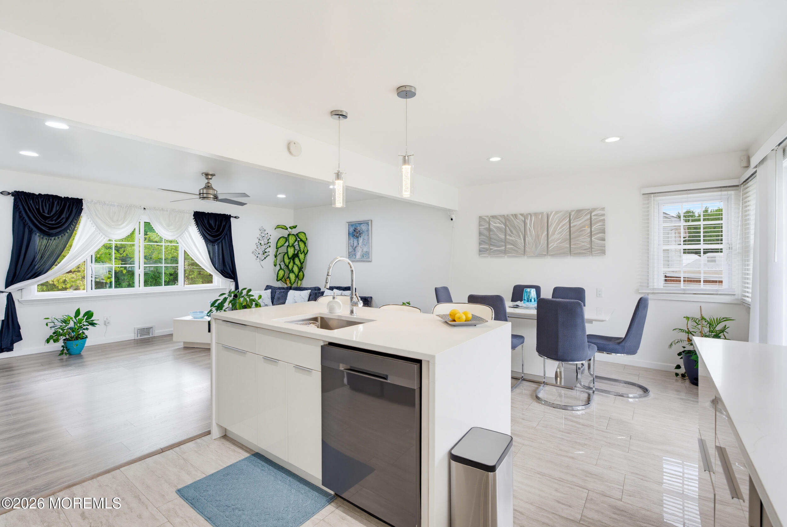 125 Higgins Road Matawan, NJ 07747 - Photo 19 of 52 16_therealdealstudio-10