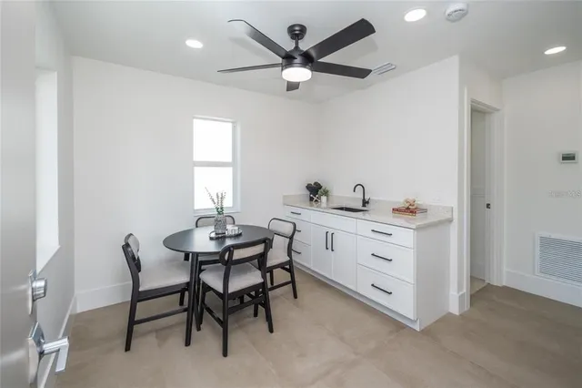 $1,740,000 | 2430 Floyd Street, Sarasota, FL 34239