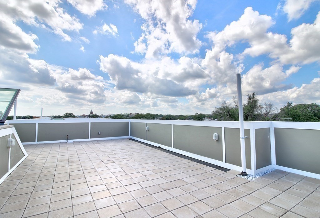 4 Kemp Street, Unit 4 Boston, MA 02127 - Photo 4 of 40 a view of a terrace
