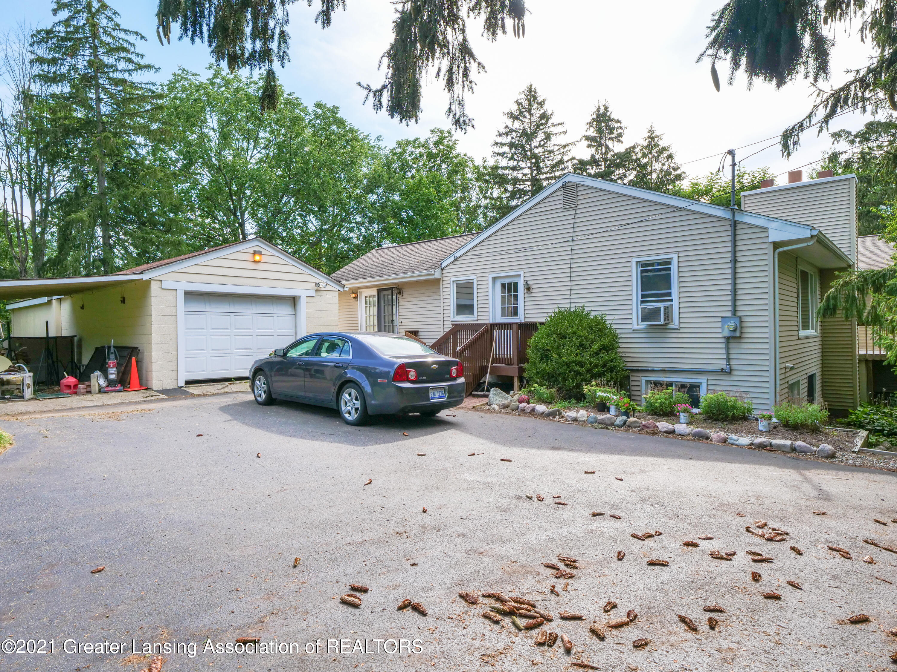 3099 Holt Road Mason, MI 48854 - Photo 33 of 48 3099_Holt_Rd-34