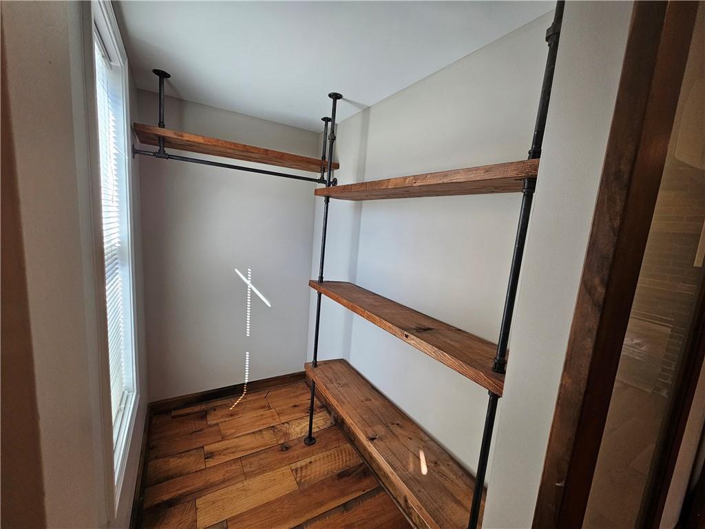 607 Middle Street Pittsburgh, PA 15212 - Photo 27 of 47 Walk in closet for the main bedroom