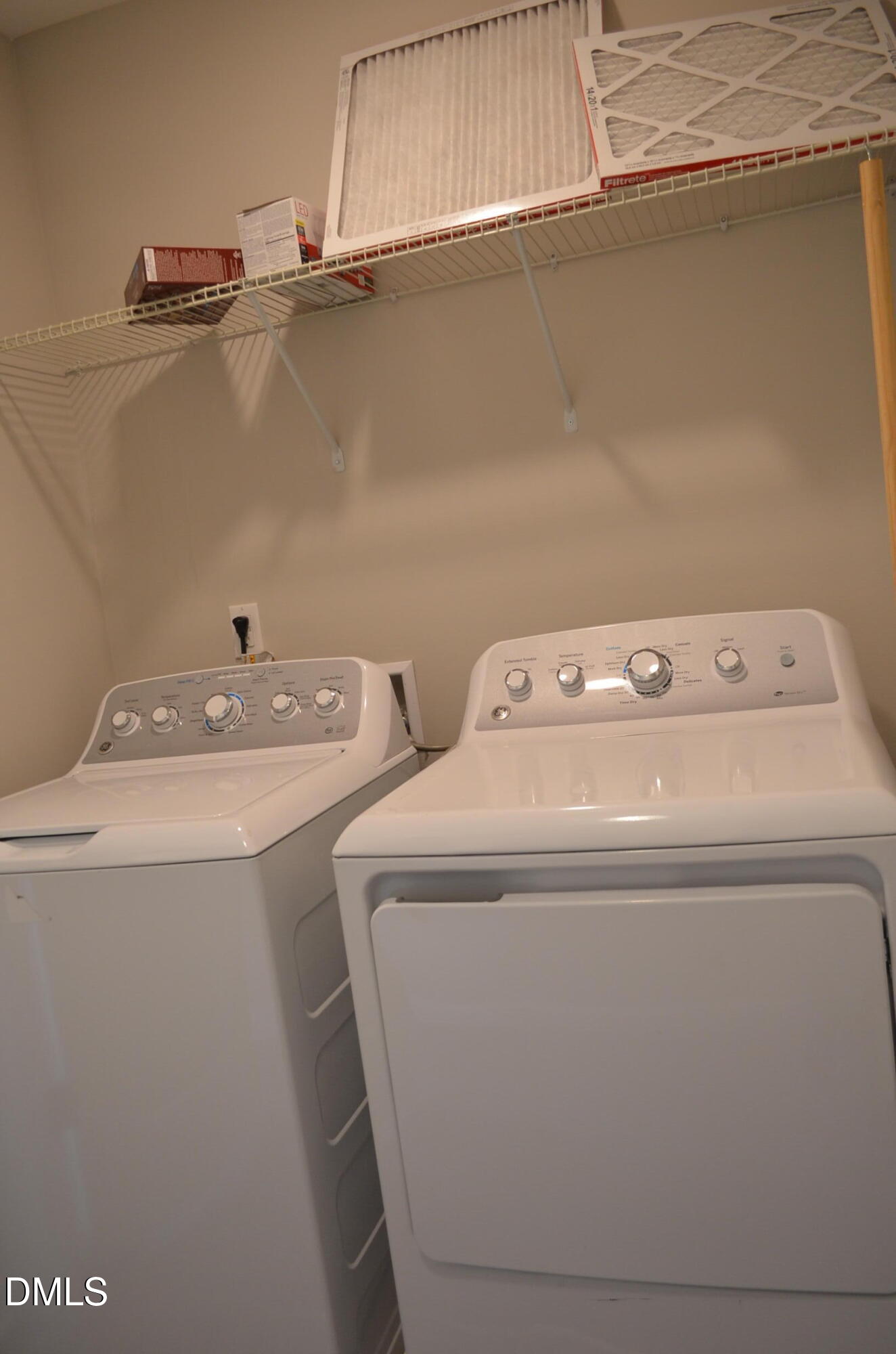 6506 Perry Creek Road, Unit 1103 Raleigh, NC 27616 - Photo 23 of 34 a utility room with dryer and washer