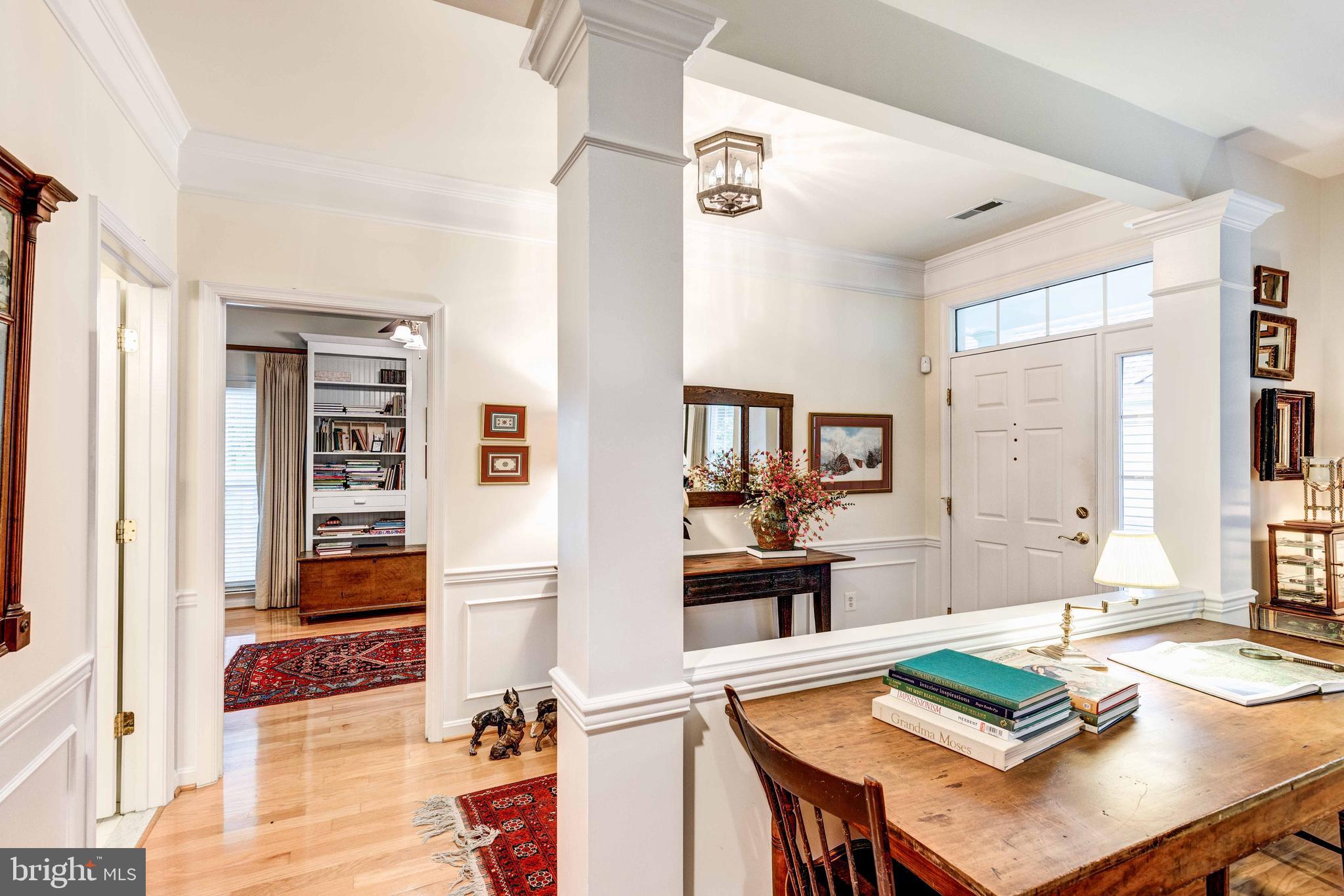 367 Grey Friars Road Westminster, MD 21158 - Photo 10 of 38 Luxurious columns