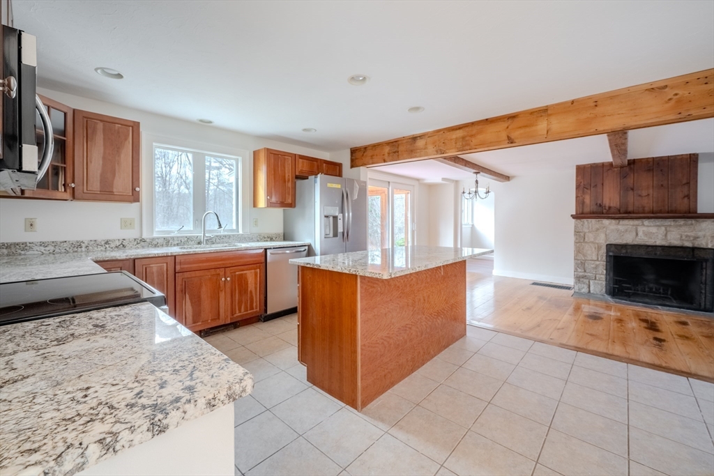563 Piper Road Ashby, MA 01431 - Photo 8 of 38