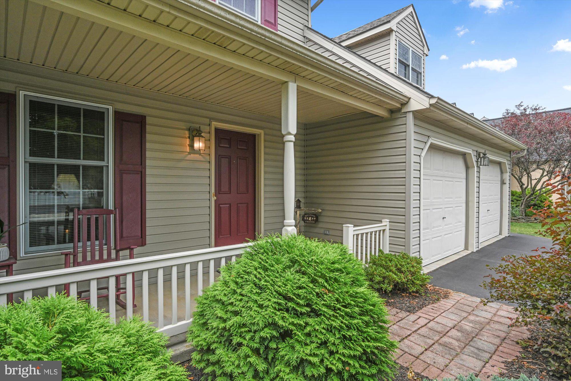 342 Balmer Road Lititz, PA 17543 - Photo 4 of 33