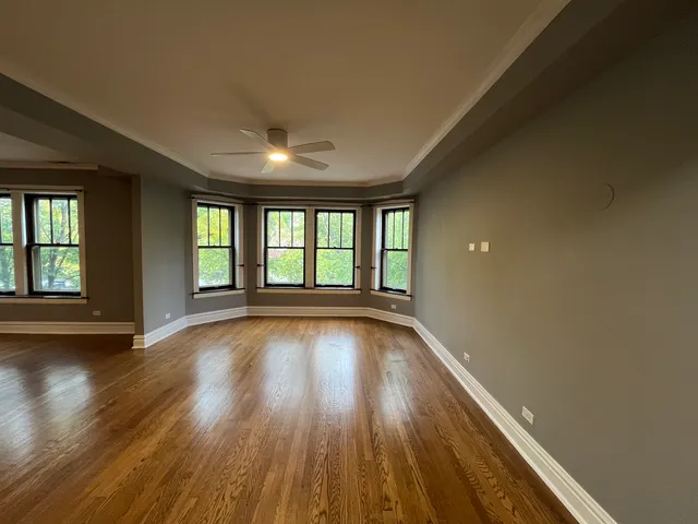 $2,400 | 623 Washington Boulevard, Unit 2N, Oak Park, IL 60302