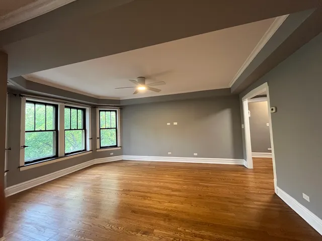 $2,400 | 623 Washington Boulevard, Unit 2N, Oak Park, IL 60302