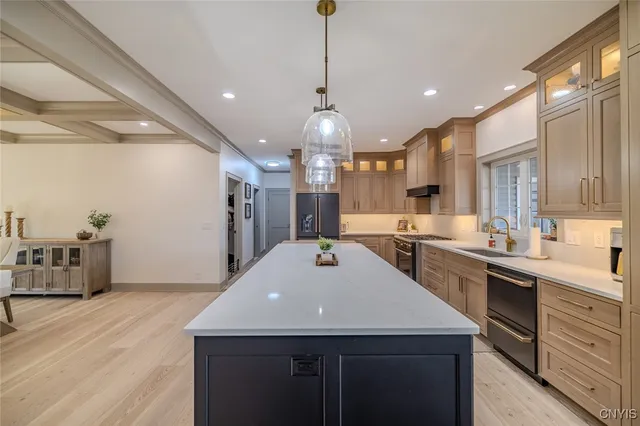 $899,000 | 7279 Highway 31, Cicero, NY 13039